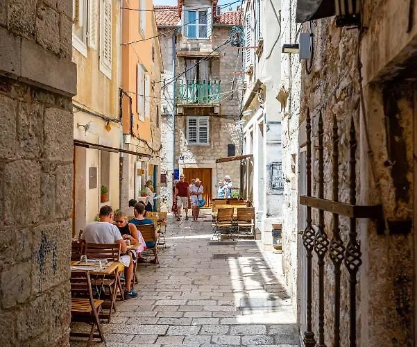 Golden Dream In Diocletian Palace *
